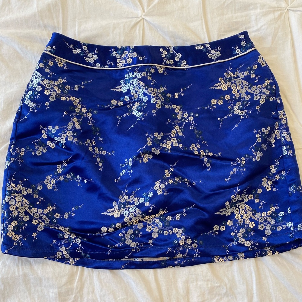 Oriental pattern mini skirt
